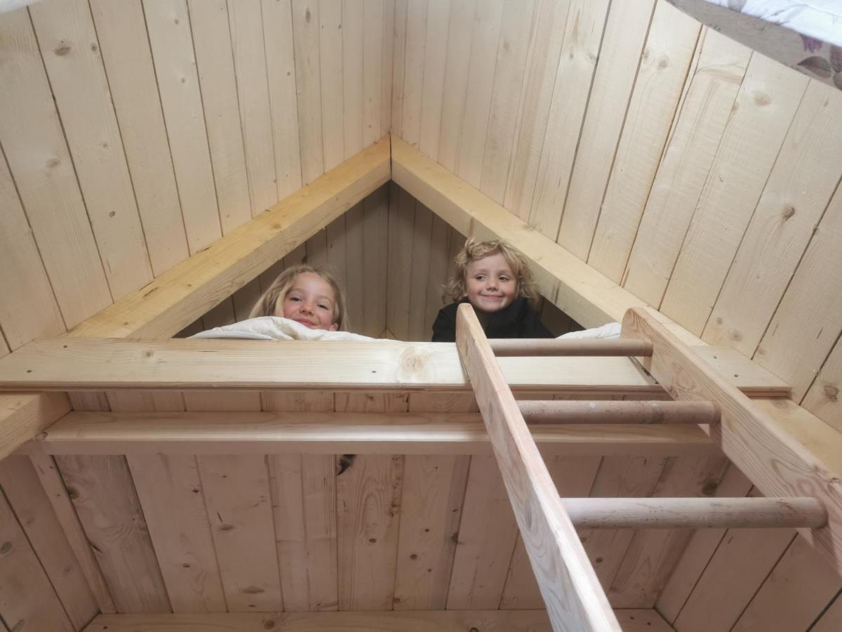 Glamping Mm Hotel Muta Ngoại thất bức ảnh